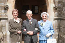 Grandparents.jpg (224744 bytes)